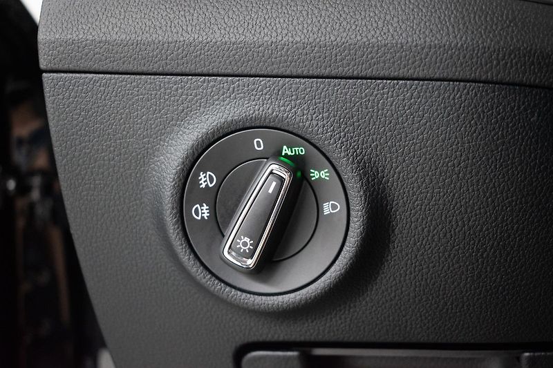 Škoda Superb 1.5 TSI STYLE*VIRTUAL*ČR 1.MAJ - fotka 17 z 43