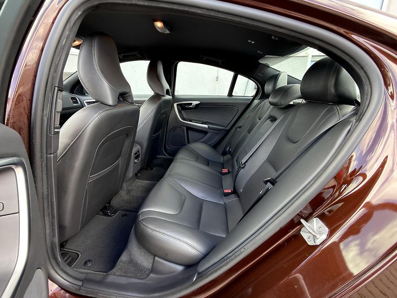 Volvo S60 CrossCountry D4 // POLESTAR - fotka 12 z 30