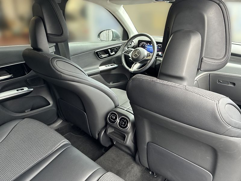Mercedes-Benz GLC SUV 200 4MATIC - fotka 17 z 18