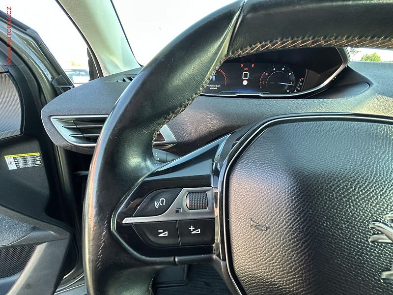 Peugeot 3008 (2017) 1.6 HDi, AC, temp, navi - fotka 19 z 21