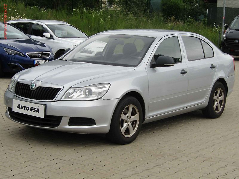 Škoda Octavia (2011) 1.2 TSi, ČR, AC, park.asist - fotka 3 z 16