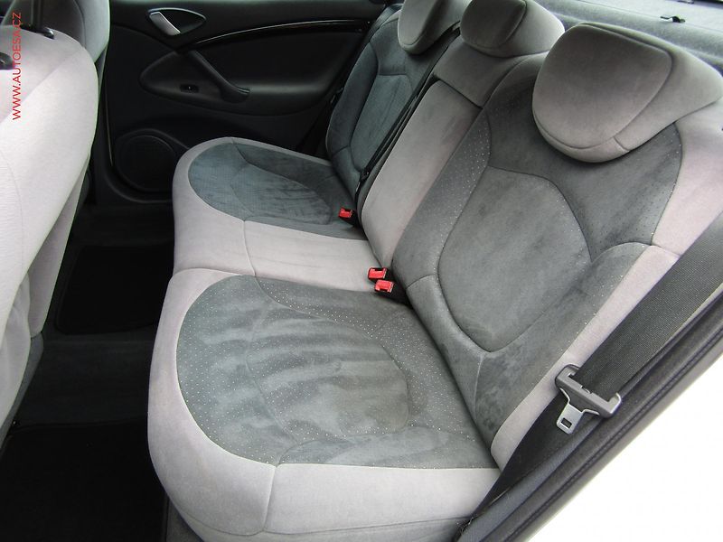 Citroën C5 (2007) 2.0i, ČR, AT - fotka 10 z 14