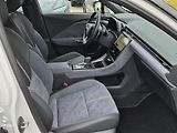 Lexus LBX 1.5HEV 4X4 COOL Advanced Premi - náhled 11