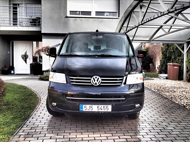 Volkswagen Multivan 2,5 TDi, Tažné , Klima - fotka 2 z 40