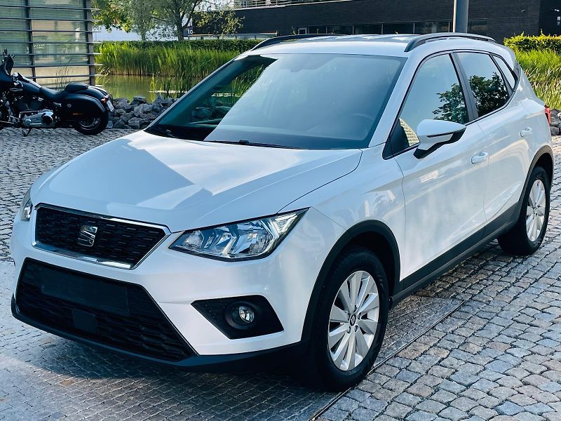 Seat Arona 1.0TSI 85KW 1.MAJITEL SENZORY  - fotka 3 z 46