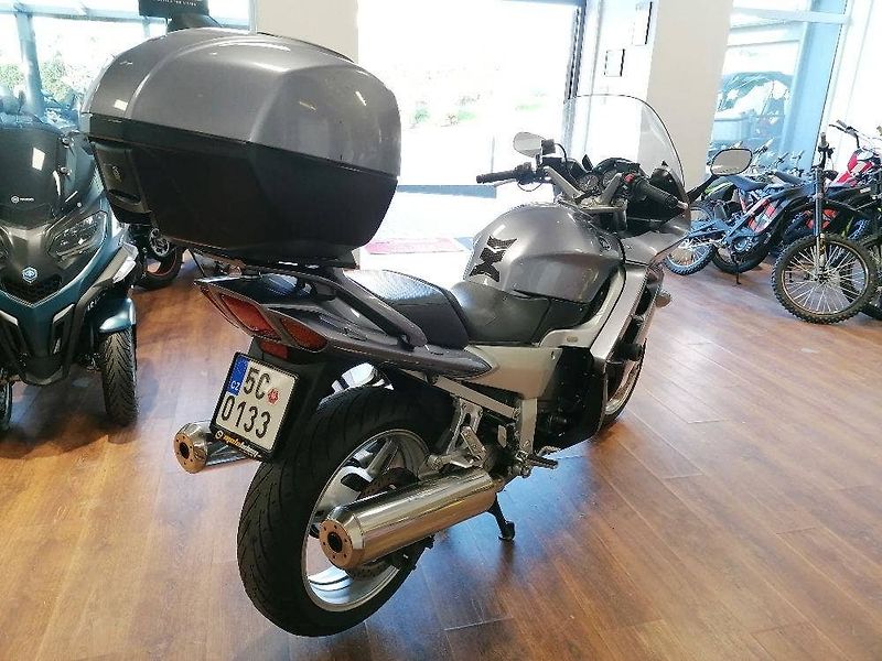 Yamaha FJR 1300 A (2004) - fotka 5 z 20