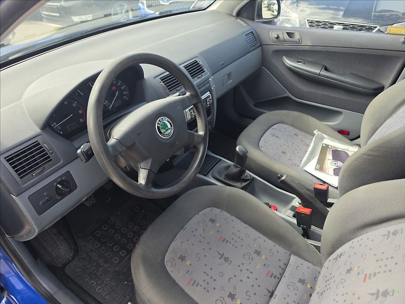 Škoda Fabia 1,2 HTp Clasic SERVISOVÁNO - fotka 11 z 37