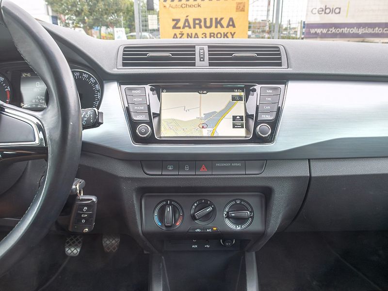 Škoda Fabia (2016) 11/16 1.0i 55KW – TEMPOMAT - fotka 18 z 38