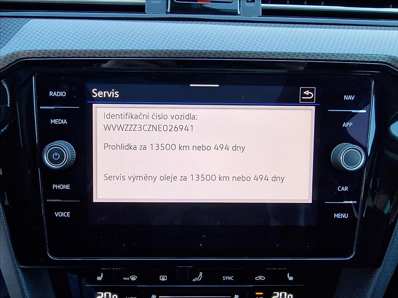 Volkswagen Passat 2.0TDI 147kW DSG Alltrack, ČR - fotka 31 z 50