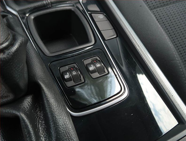 Peugeot 508 (2011) 2.0 HDi, Tempomat - fotka 17 z 17