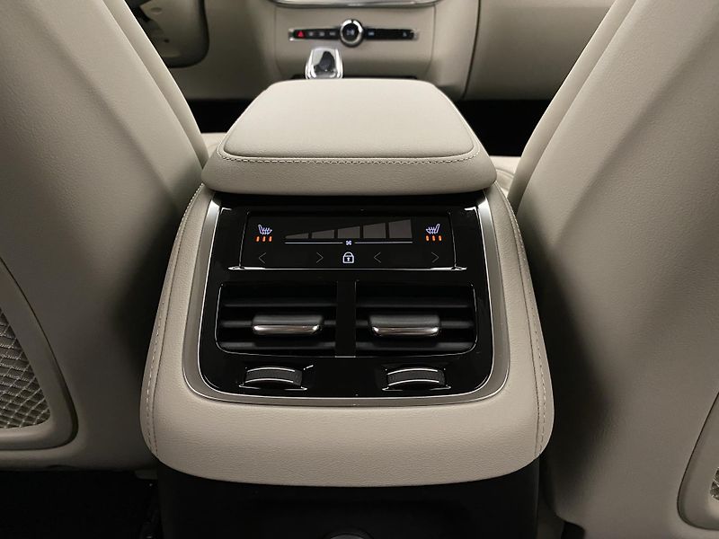 Volvo XC90 (2025) T8 AWD RECHARGE BRIGHT PLUS 7m - fotka 74 z 75
