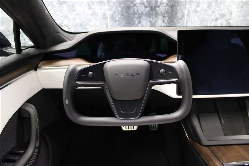 Tesla Model S 0,0 1.majitel ZÁNOVNÍ ! - fotka 16 z 34