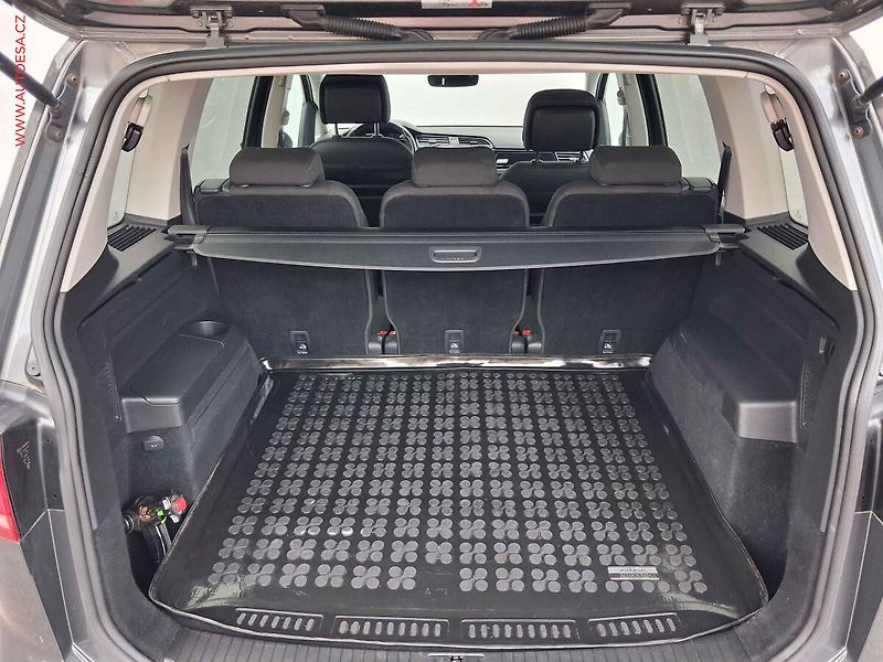 Volkswagen Touran (2017) 1.4 TSi, Highline, LED, TZ - fotka 7 z 20