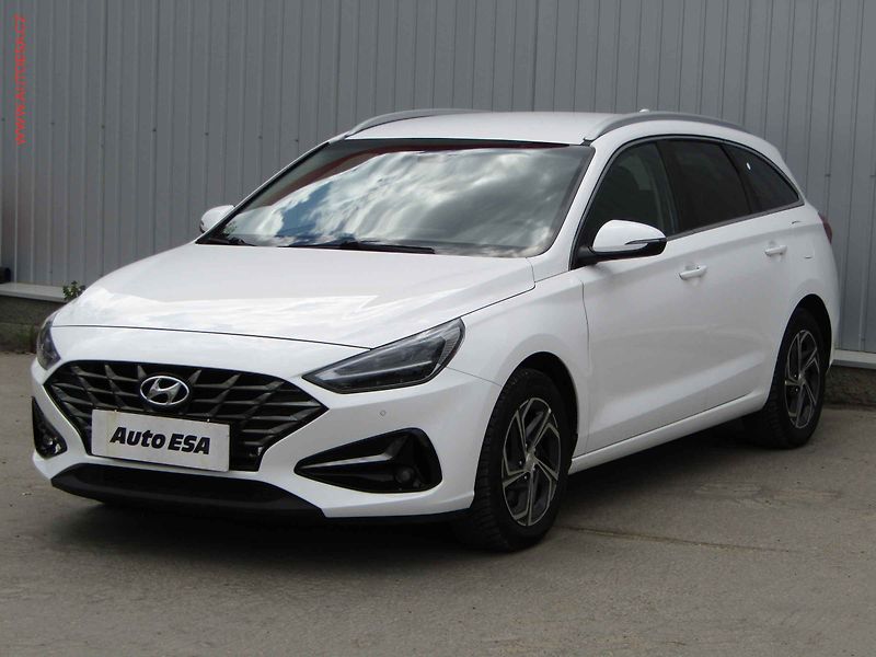 Hyundai i30 (2023) 1.0 T-GDi, 2.maj,ČR, Smart - fotka 3 z 22