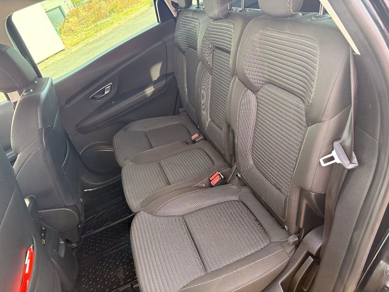 Renault Grand Scénic (2020) BdCi 150 Intens - tažné - fotka 10 z 29