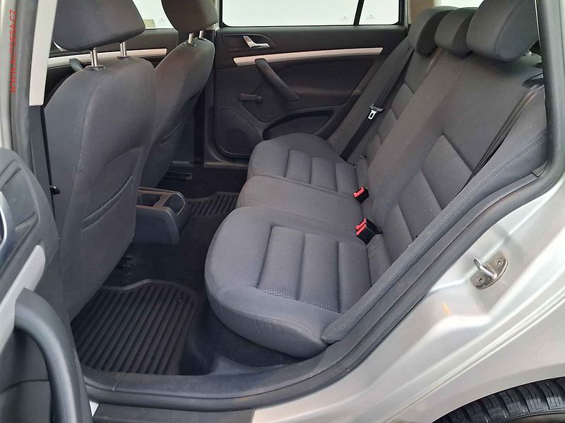 Škoda Octavia (2005) 2.0 FSI 4x4, ČR, AC, TZ - fotka 10 z 17