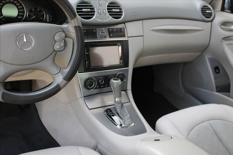 Mercedes-Benz CLK 270 CDI / Automat / CZ - fotka 18 z 32