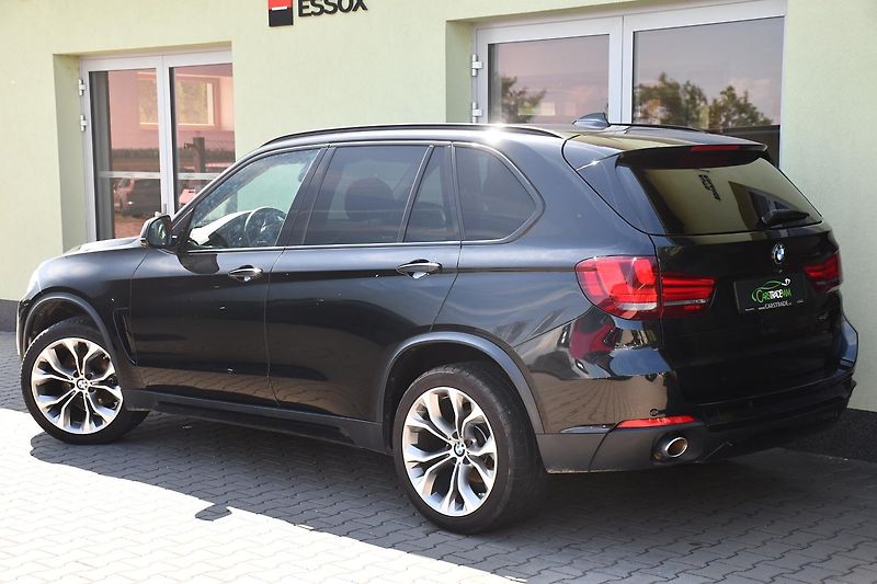 BMW X5 xDrive30d NAVI KŮŽE KAMERA - fotka 3 z 39