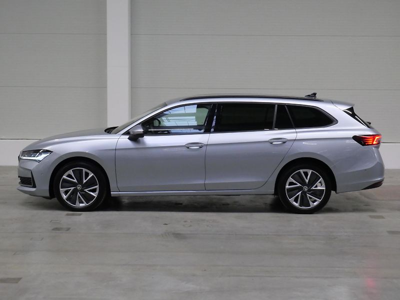 Škoda Superb - fotka 3 z 28
