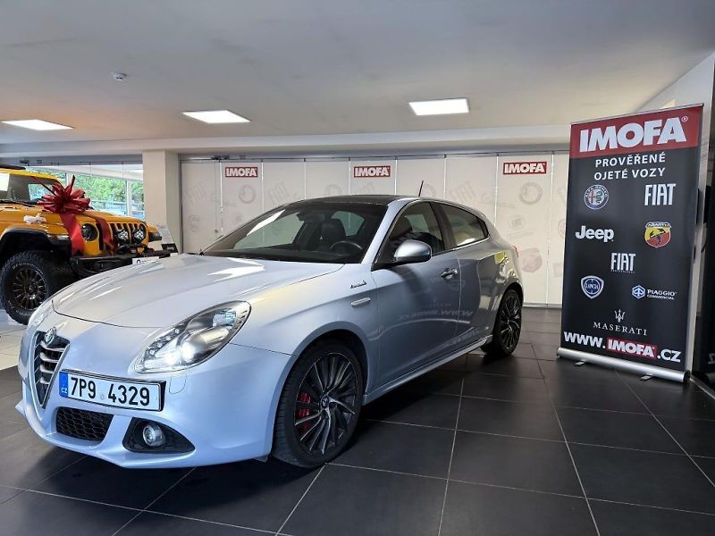 Alfa Romeo Giulietta (2014) 1.4 TMA 170k TCT Distinctive S - fotka 3 z 22