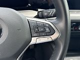 Volkswagen Golf (2022) 2.0 TDI Variant Life - náhled 14