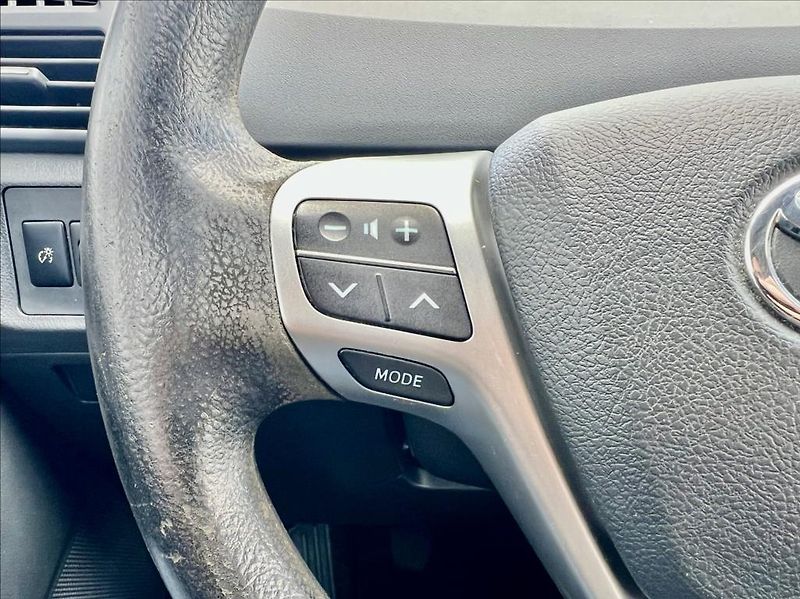 Toyota Verso 1,6 D-4D KLIMA - fotka 24 z 36