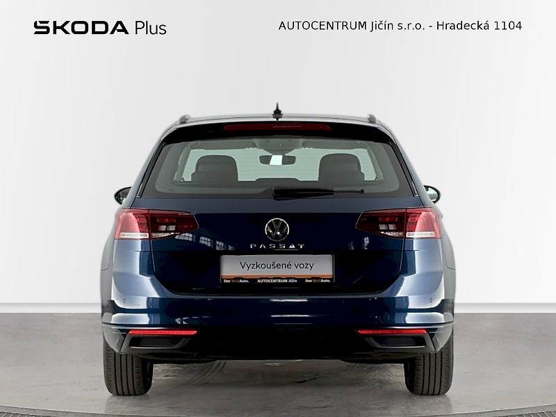Volkswagen Passat (2022) Business 2.0 TDI 110kW - fotka 6 z 33