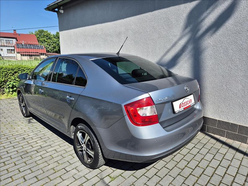 Škoda Rapid 1,2 TSi Klima Tempomat Alu TZ - fotka 4 z 27
