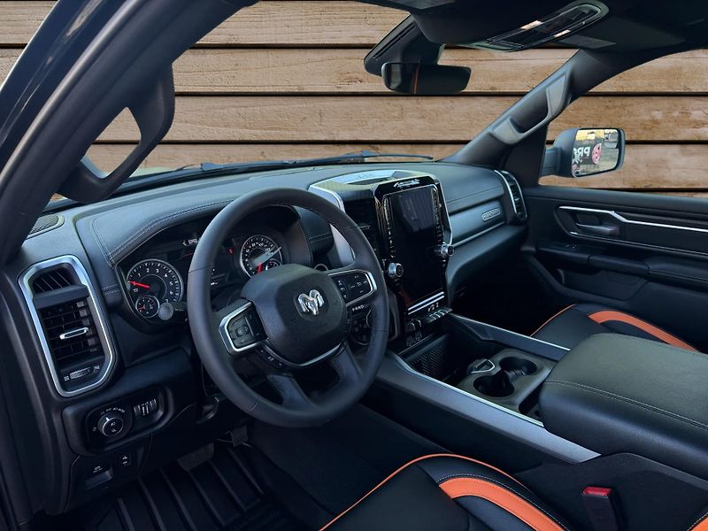 Dodge RAM (2026) +HEMI+DPH+OFFROAD PAKET+ - fotka 17 z 25