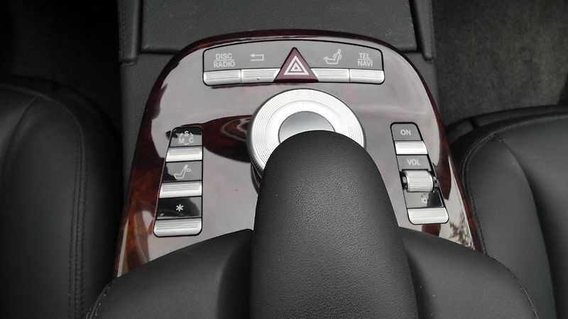Mercedes-Benz Třídy S 500 V8 - fotka 21 z 33