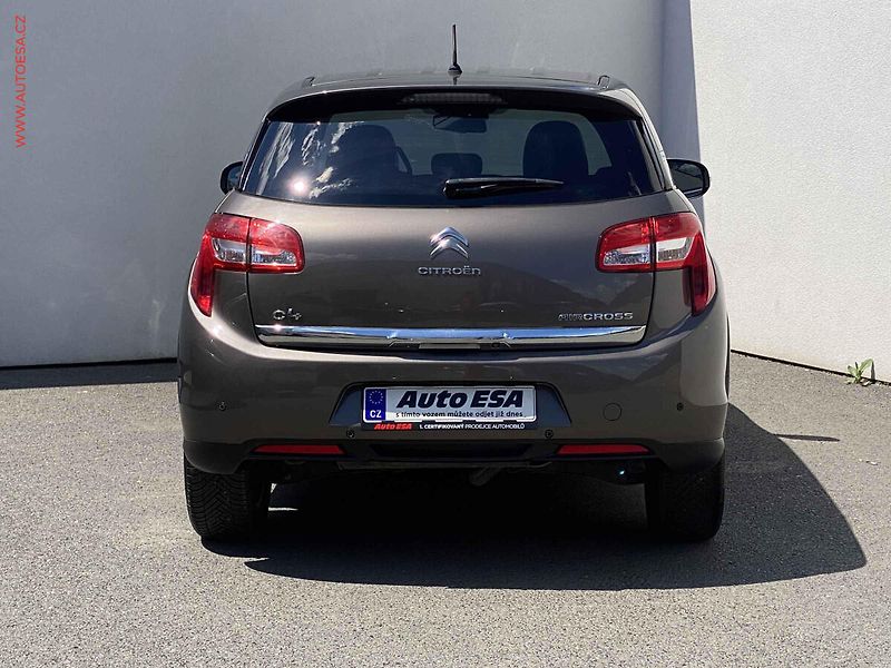 Citroën C4 Aircross (2017) 1.6 HDi, ShineShine - fotka 5 z 18