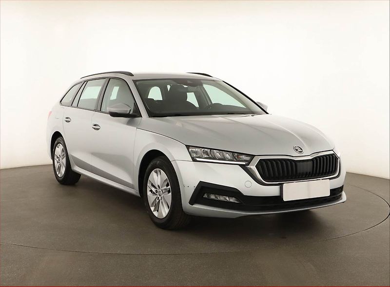 Škoda Octavia (2022) Ambition 2.0 TDI, ČR,1.maj - fotografie inzerátu