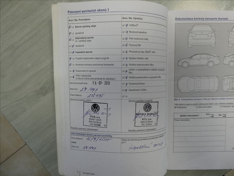Volkswagen Touareg 3,0 TDi V6 180kW, webasto, DPH - fotka 38 z 50