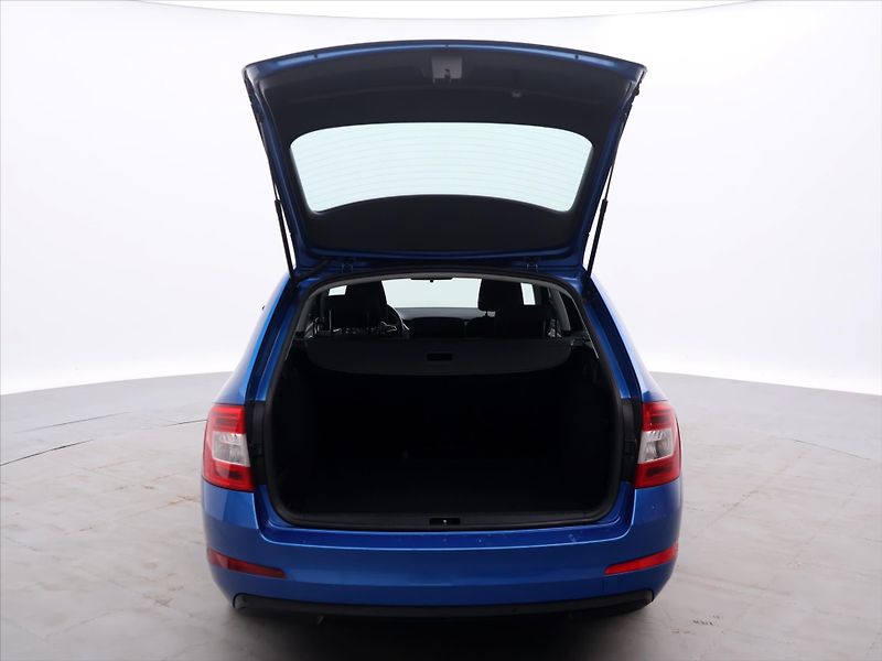 Škoda Octavia 1.6 TDI 81kW 4x4 CZ 2.Maj DPH - fotka 9 z 35