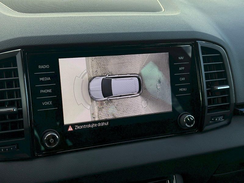 Škoda Karoq (2025) 1.5 TSI 110 kW DSG SportLine - fotka 20 z 27