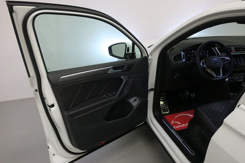 Volkswagen Tiguan (2022) R-line 2,0TDI 147 KW 4M DSG - fotka 8 z 49