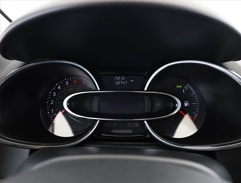 Renault Clio (2017) 1.2 16V, Tempomat - fotka 9 z 16