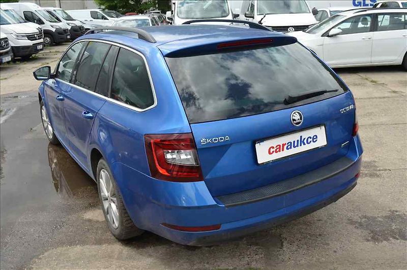 Škoda Octavia (2019) COMBI III. 1,5 D-TEC DSG - fotka 6 z 19