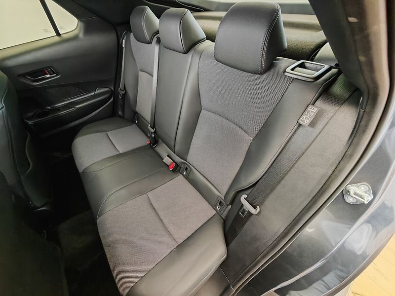 Toyota C-HR 2.0 Hybrid 4x2 Executive - fotka 23 z 48