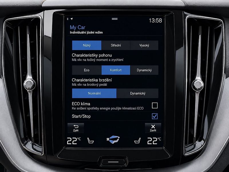 Volvo XC60 B4 AWD MOMENTUM, KAMERA, ACC, - fotka 17 z 20