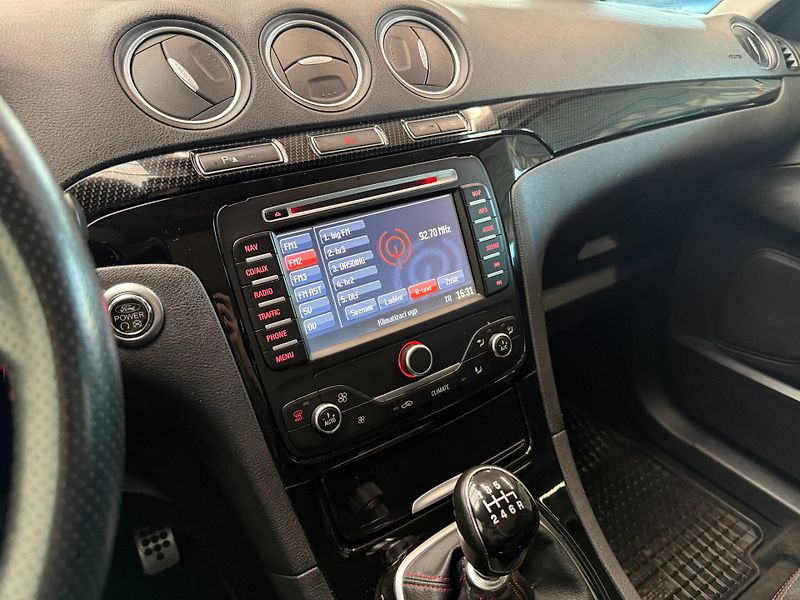 Ford S-MAX (2014) 2.2 TDCi 147kW Titanium, tažné - fotka 14 z 24