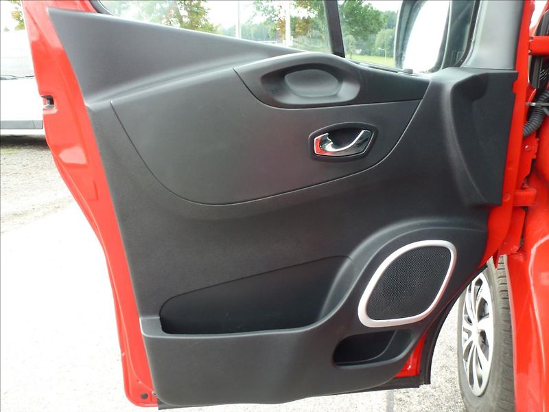 Opel Vivaro 1,6 CDTI 6rych,L2,8míst  Odpoč - fotka 13 z 47