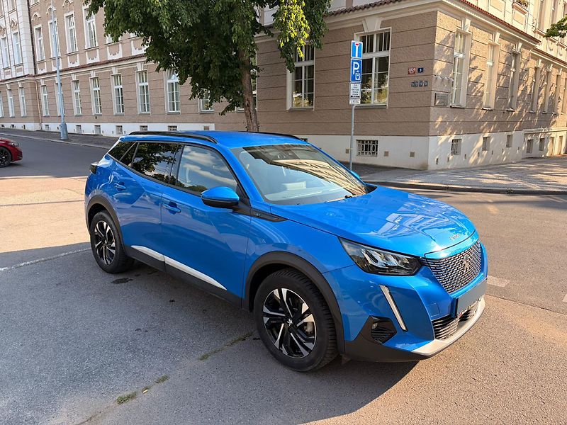 Peugeot 2008 (2020) e-2008 Allure Pack - fotka 1 z 17