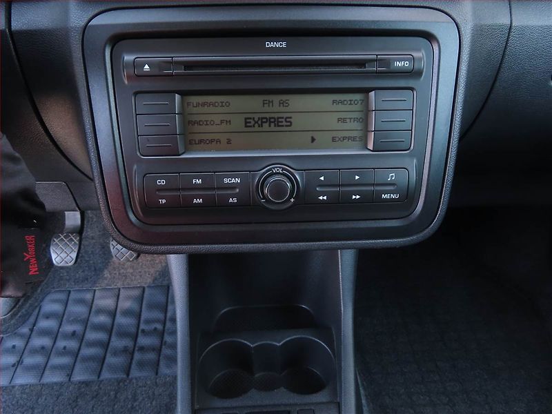 Škoda Fabia (2008) 1.2 12V, Serv.kniha, po STK - fotka 15 z 16