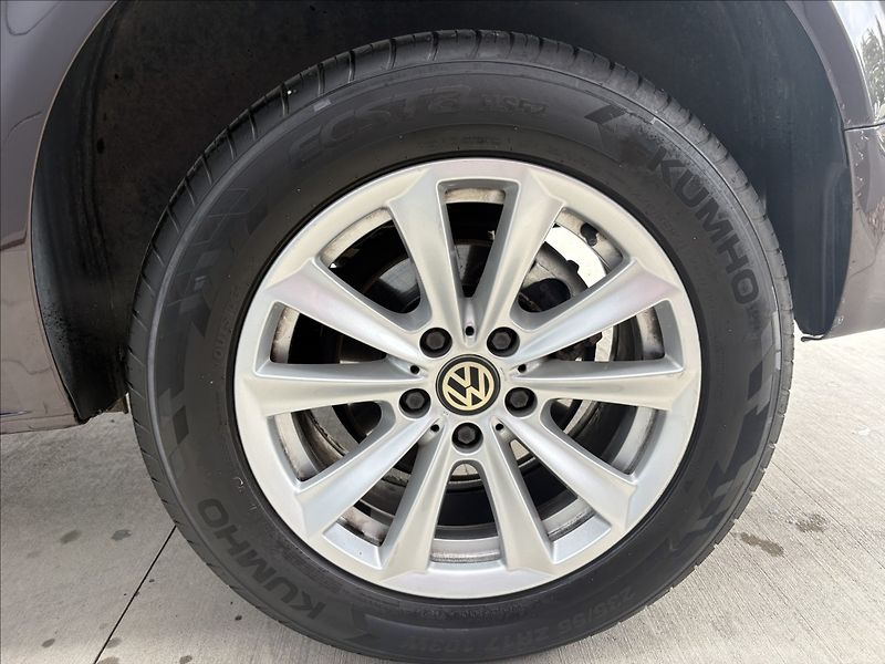 Volkswagen Multivan 2,0 103 kw servis TOP stav - fotka 9 z 28