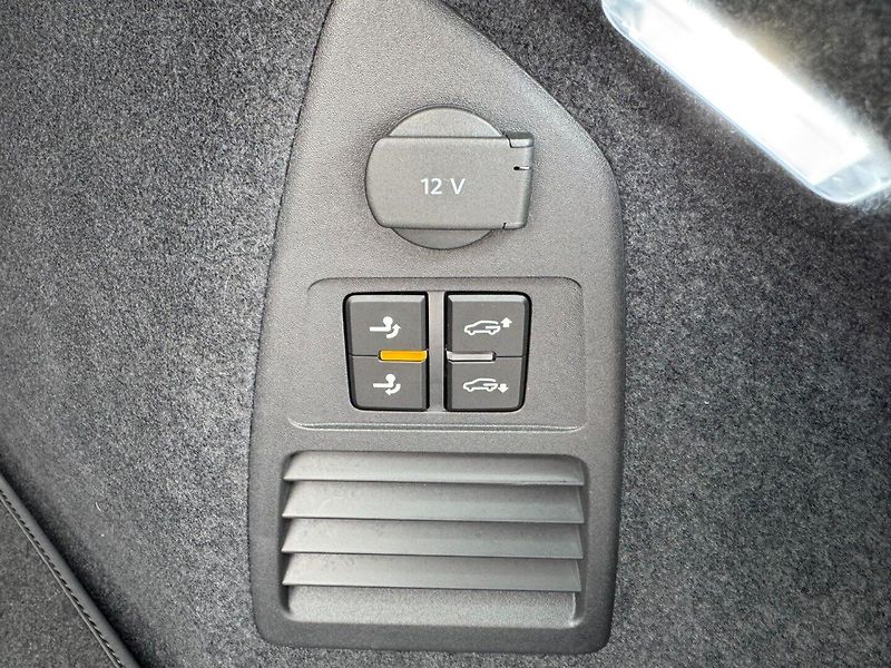 Volkswagen Touareg (2025) R-Line 3.0 TDI 4Motion 210kW - fotka 31 z 47