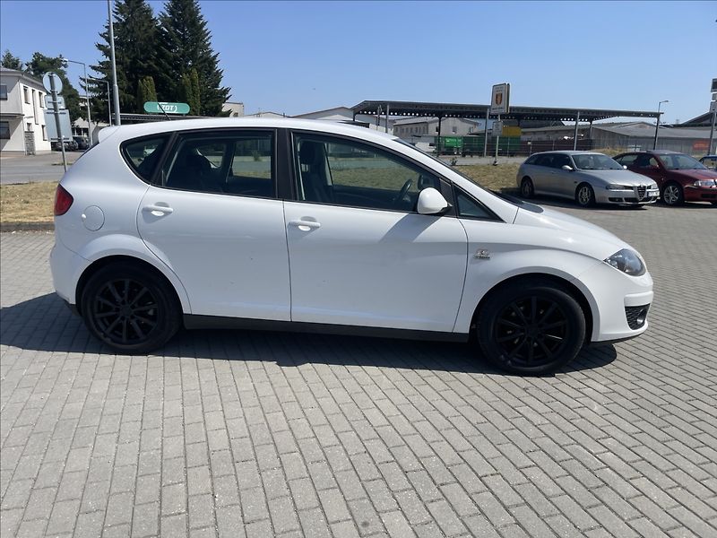 Seat Altea 1,6 TDi 77kw Klima Xenon GPS - fotka 38 z 39