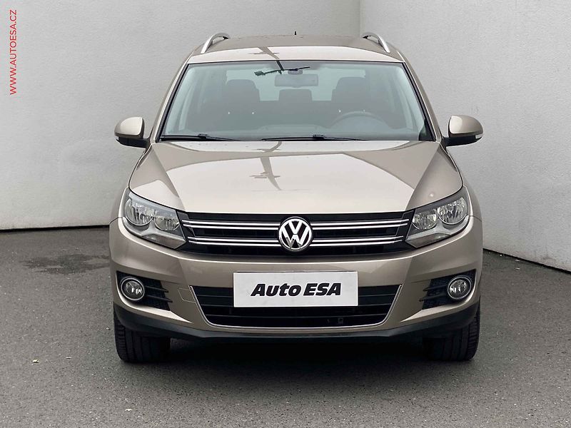 Volkswagen Tiguan (2012) 2.0 TDi 4x4, Sport&Style - fotka 2 z 17
