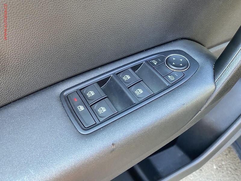 Renault Captur (2024) 1.0 TCe, 1.maj,ČR, Equilibre - fotka 13 z 18