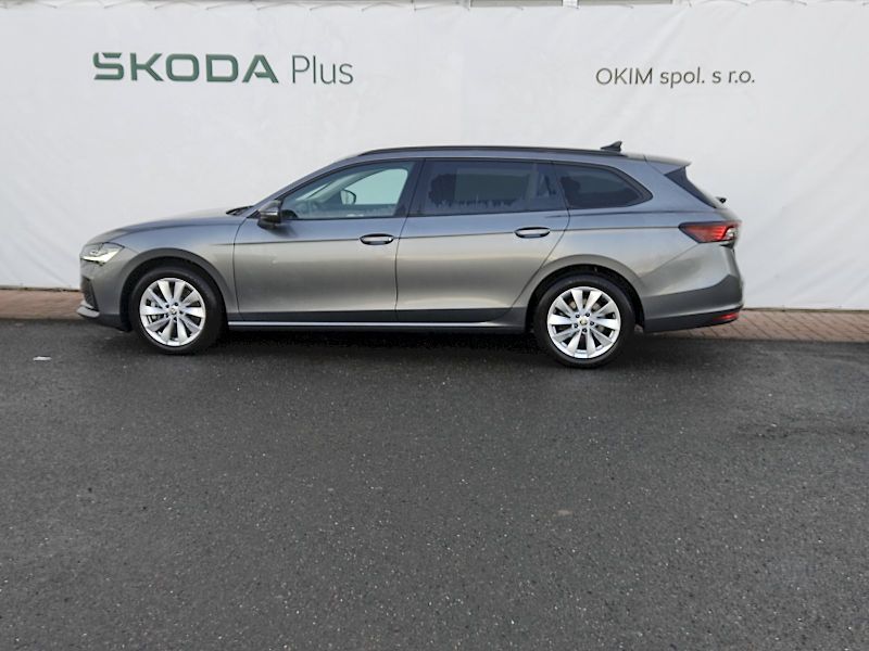 Škoda Superb (2024) combi Selection 2,0 Tdi 142 kw - fotka 3 z 37